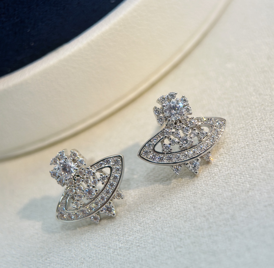 Vivienne Westwood  'Grace' Earrings - DopestKickz