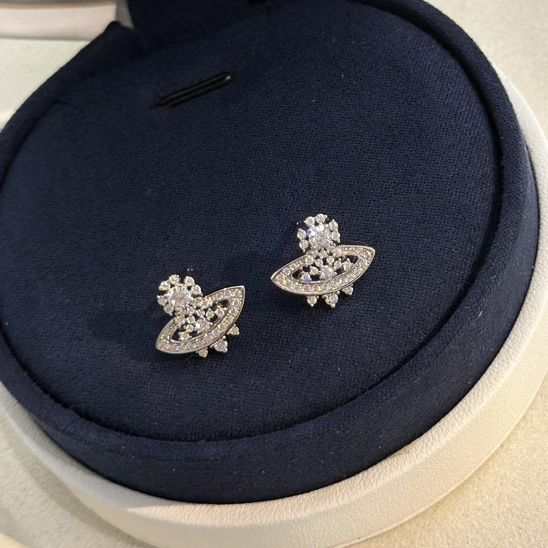 Vivienne Westwood  'Grace' Earrings - DopestKickz