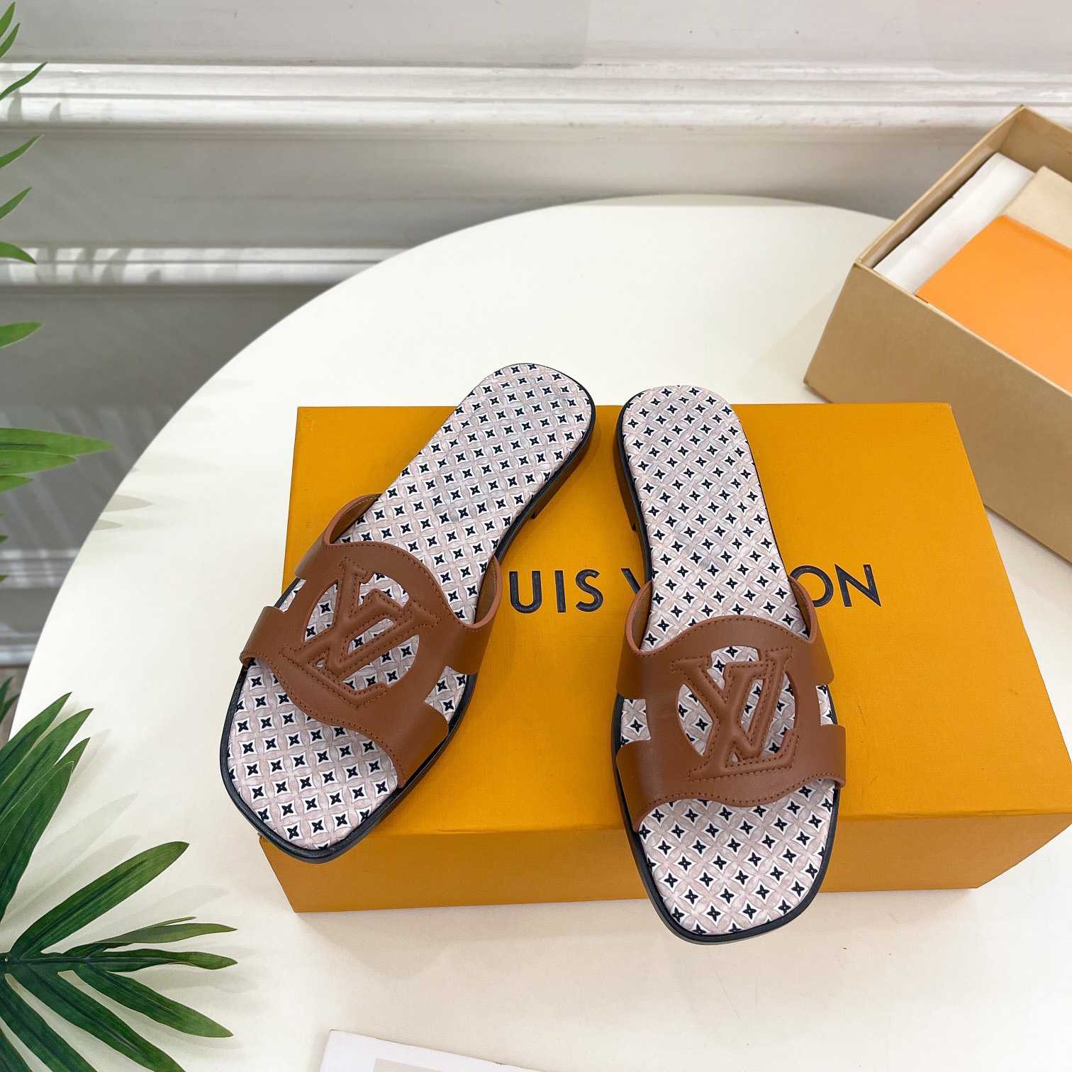 Louis Vuitton LV Isola Flat Mule - DopestKickz