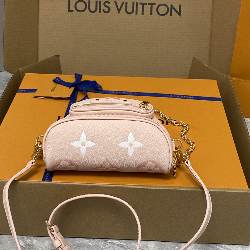 Louis Vuitton Mini Bumbag (17x12x9.5cm)      M82347 - DopestKickz