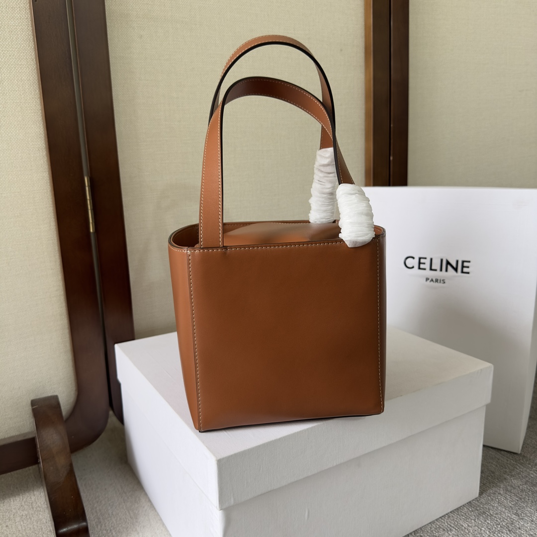 Celine Cube Bag Cuir Triomphe In Shiny Calfskin (15-15-15cm) - DopestKickz