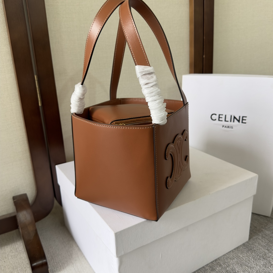 Celine Cube Bag Cuir Triomphe In Shiny Calfskin (15-15-15cm) - DopestKickz