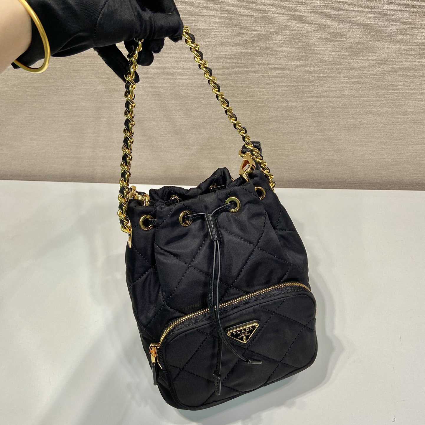 Prada Re-Edition 1995 Chaîne Re-Nylon shoulder bag - DopestKickz