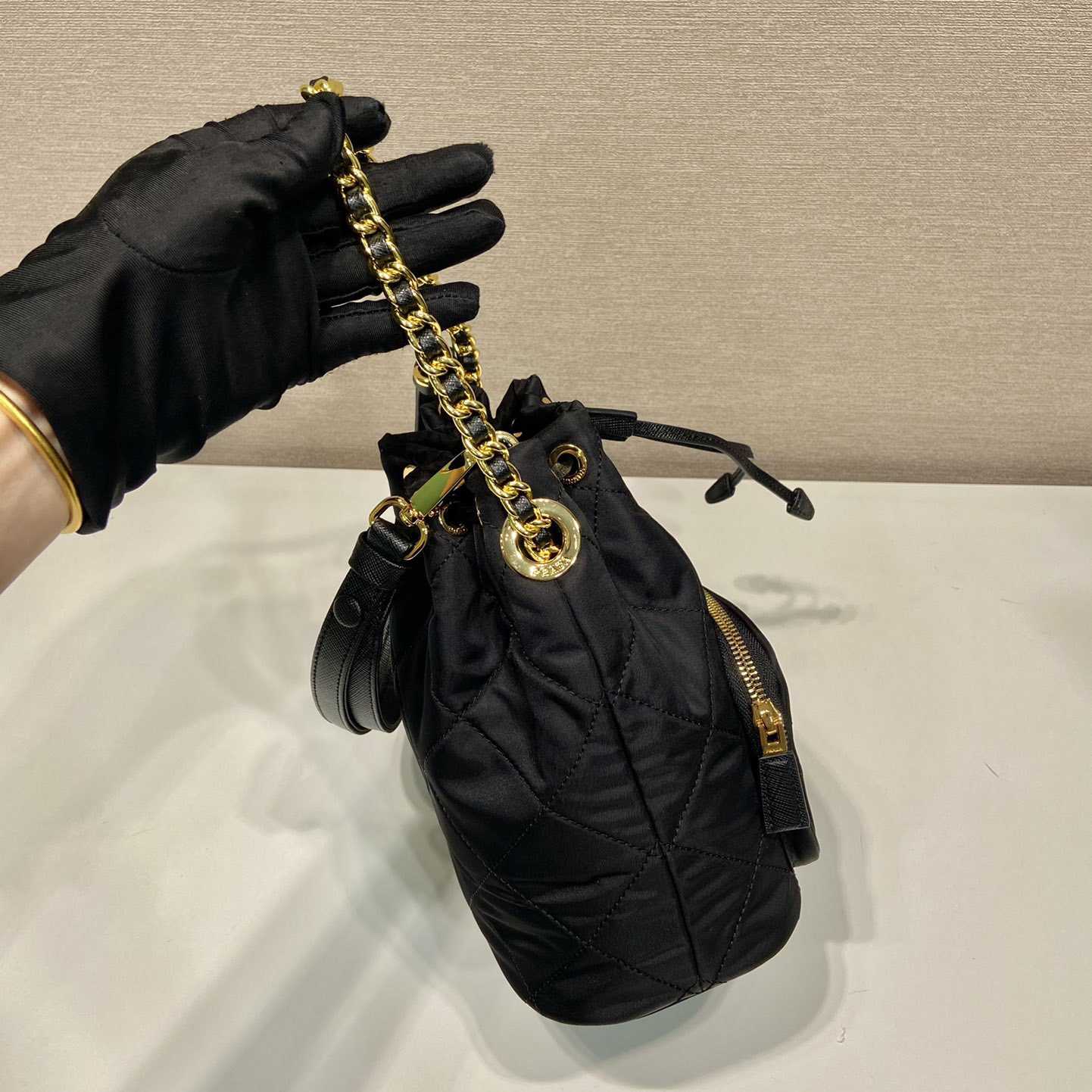 Prada Re-Edition 1995 Chaîne Re-Nylon shoulder bag - DopestKickz