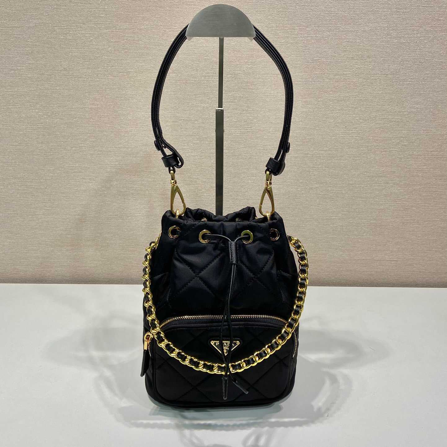 Prada Re-Edition 1995 Chaîne Re-Nylon shoulder bag - DopestKickz