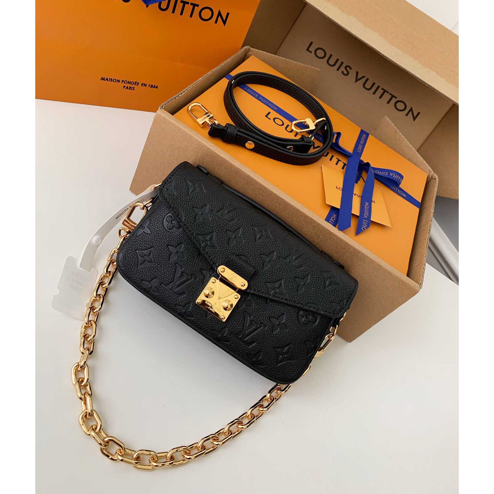 Louis Vuitton  Pochette Metis East West  (21.5 x 13.5 x 6 cm)      M46595 - DopestKickz