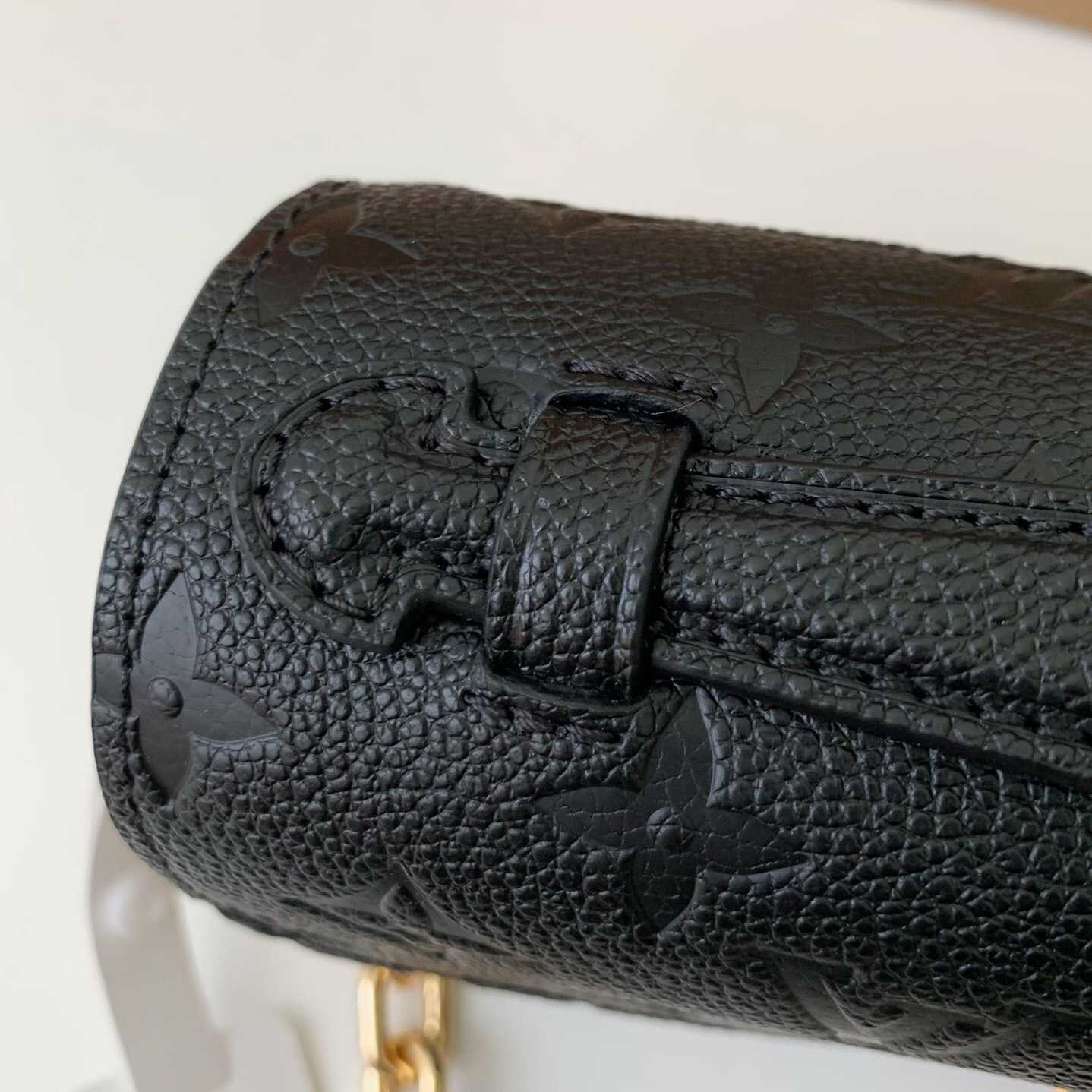 Louis Vuitton  Pochette Metis East West  (21.5 x 13.5 x 6 cm)      M46595 - DopestKickz