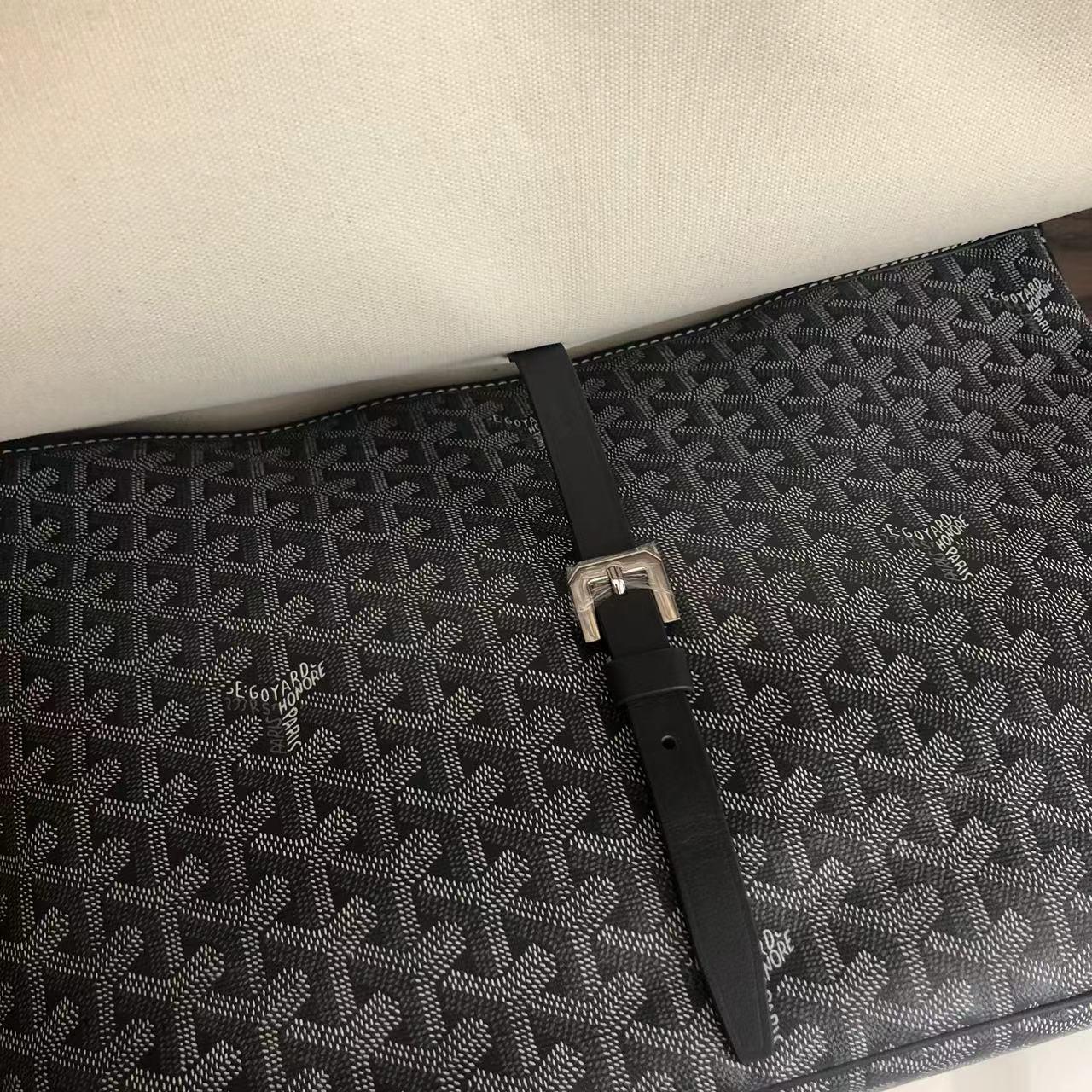 Goyard Capetien Messenger Bag  (35-25-13cm) - DopestKickz