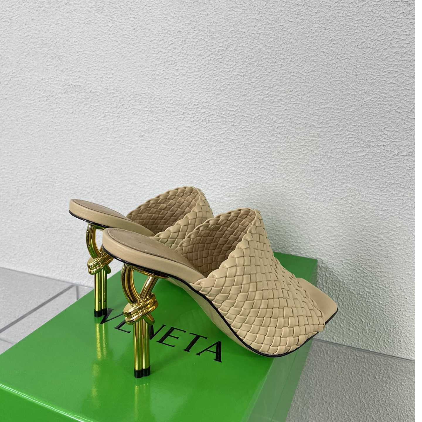 Bottega Veneta Knot Mule - DopestKickz