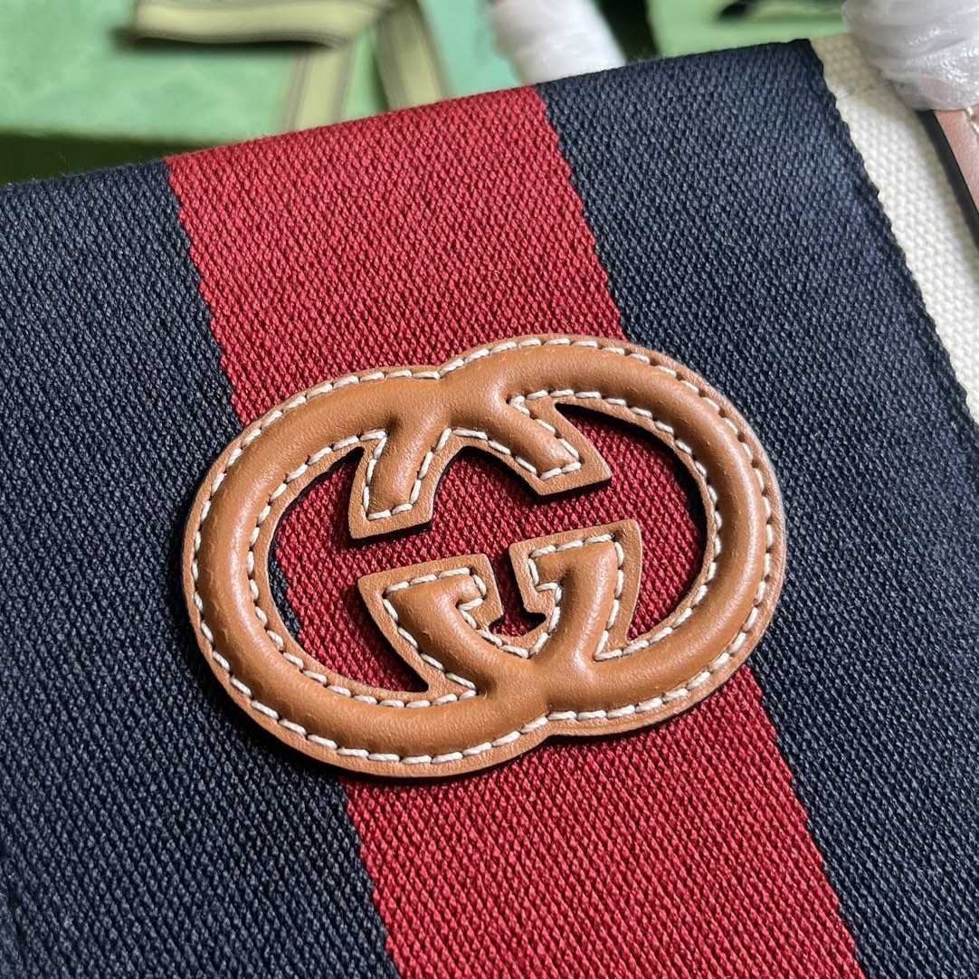 Gucci Small Interlocking G Tote Bag (30x 25x 15cm) - DopestKickz