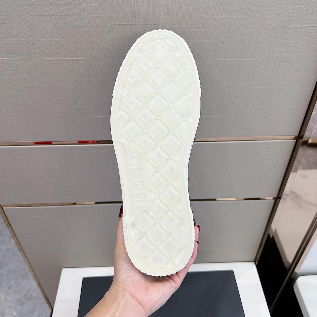 Amiri Skel Top Slip-on Sneakers - DopestKickz