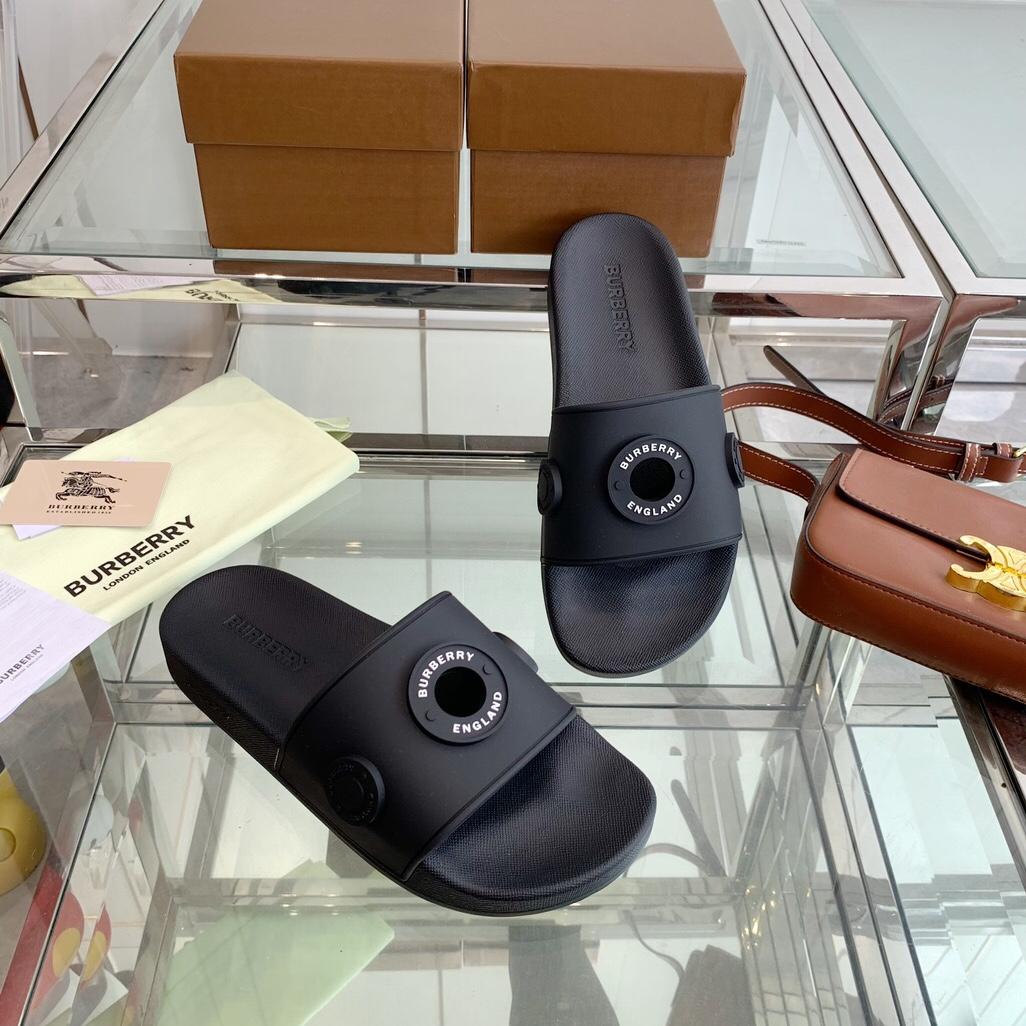 Burberry Eyelet Rubber Slide - DopestKickz