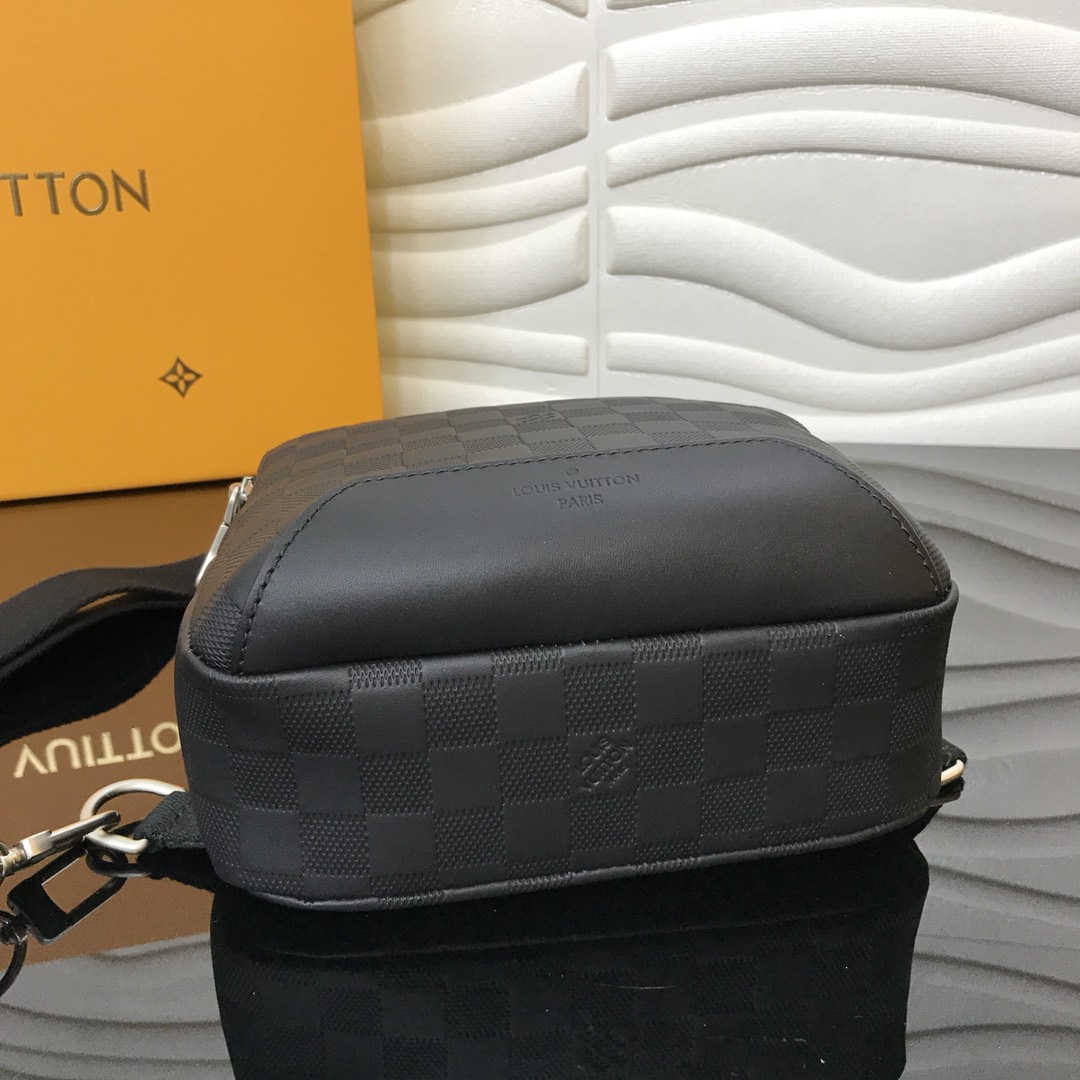 Louis Vuitton Sling Bag(20 x 31 x 10cm)       N41720 - DopestKickz