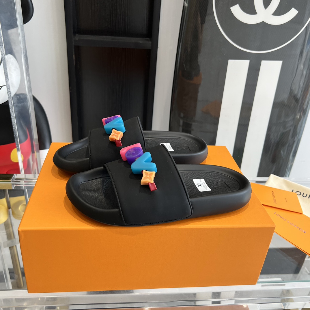 Louis Vuitton Pool Pillow Flat Comfort Mule Sandals - DopestKickz