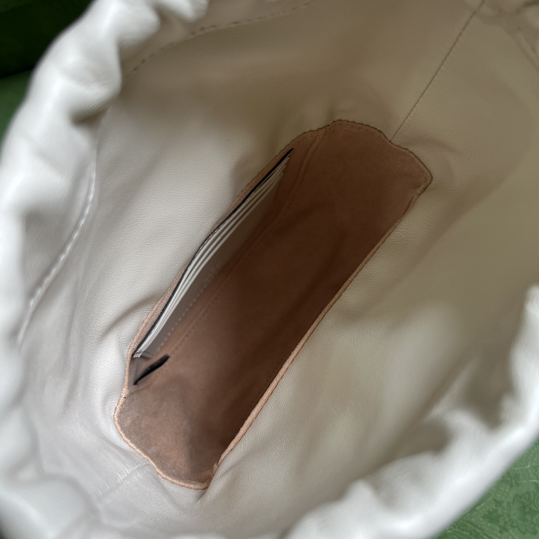 Gucci GG Marmont Mini Bucket Bag - DopestKickz