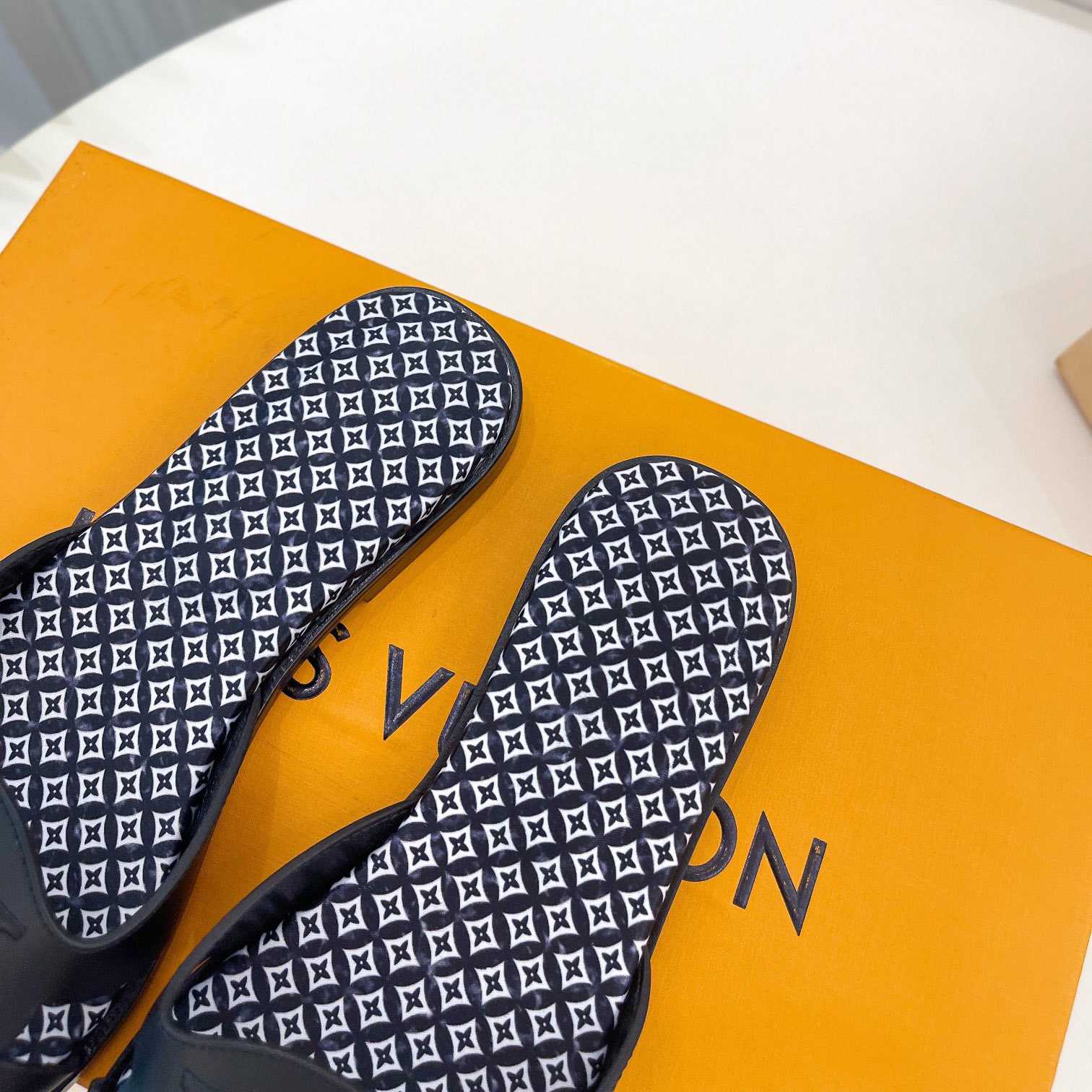 Louis Vuitton LV Isola Flat Mule - DopestKickz