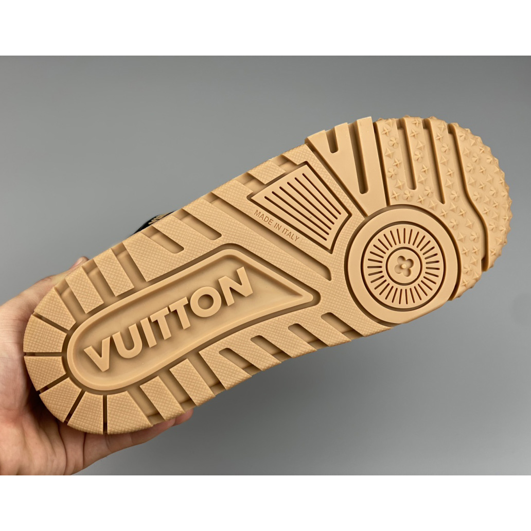 Louis Vuitton LV Trainer Maxi Sneaker  (upon uk size)      1ABM34 - DopestKickz