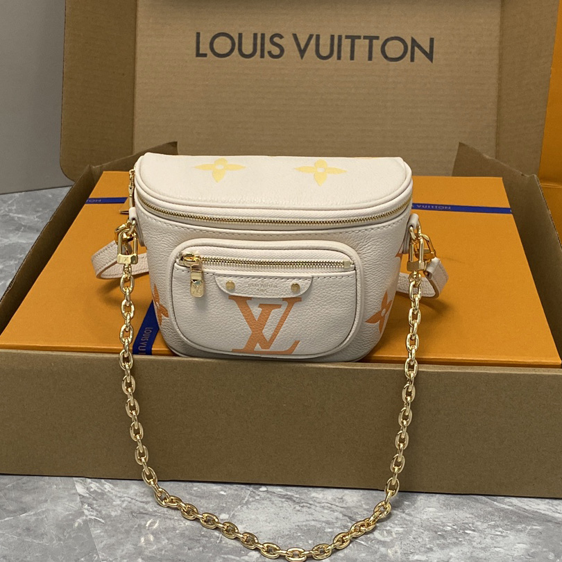 Louis Vuitton Mini Bumbag (17x12x9.5cm)      M82208 - DopestKickz