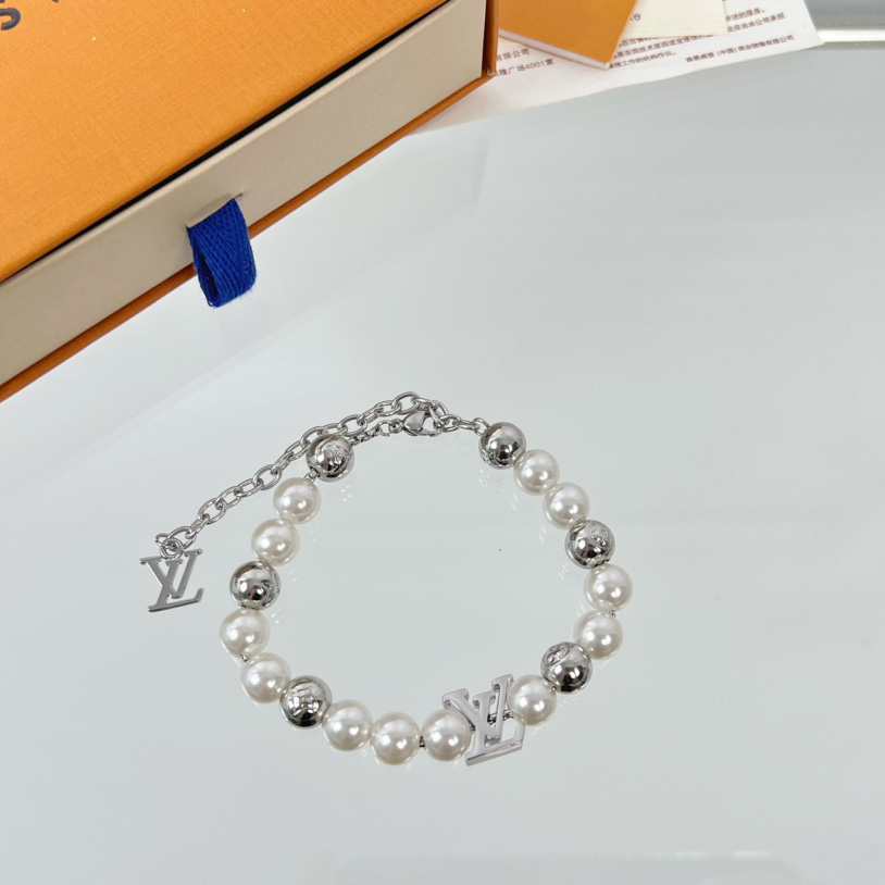 Louis Vuitton Monogram Pearls Bracelet   M0996 - DopestKickz