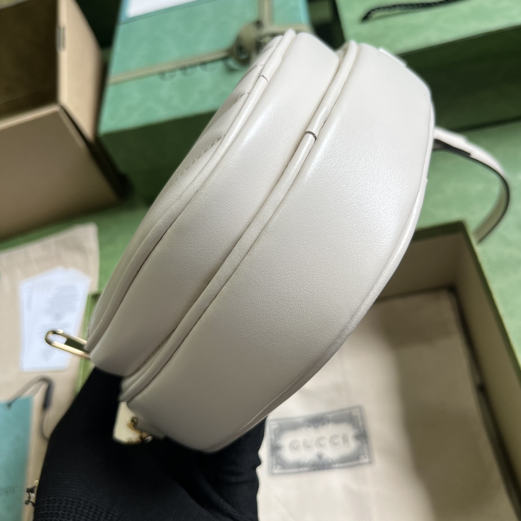 Gucci Interlocking G Mini Heart Shoulder Bag - DopestKickz