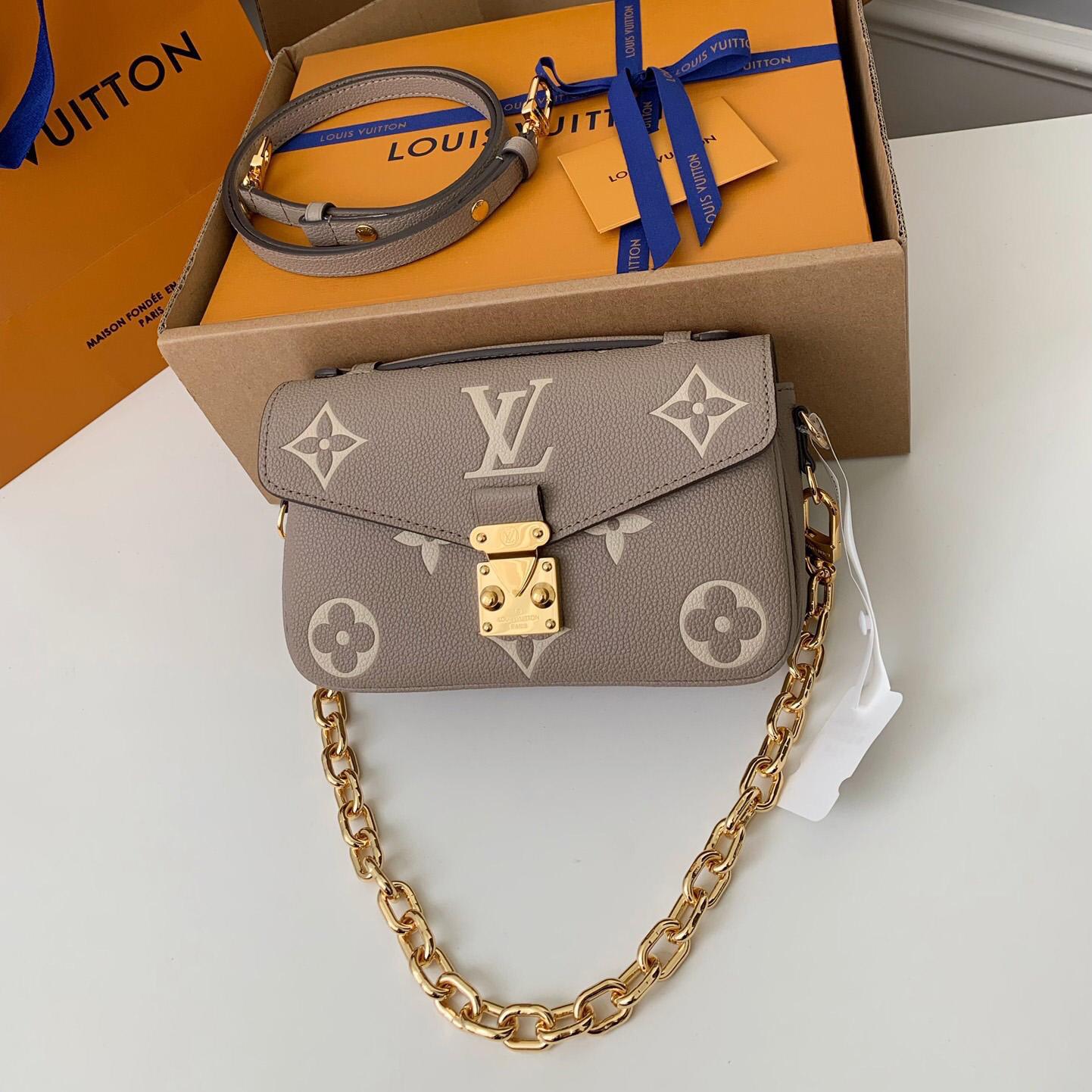 Louis Vuitton  Pochette Metis East West  (21.5 x 13.5 x 6 cm)      M23081 - DopestKickz