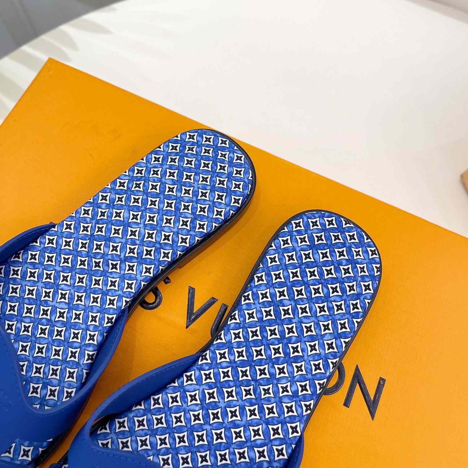 Louis Vuitton LV Isola Flat Mule - DopestKickz