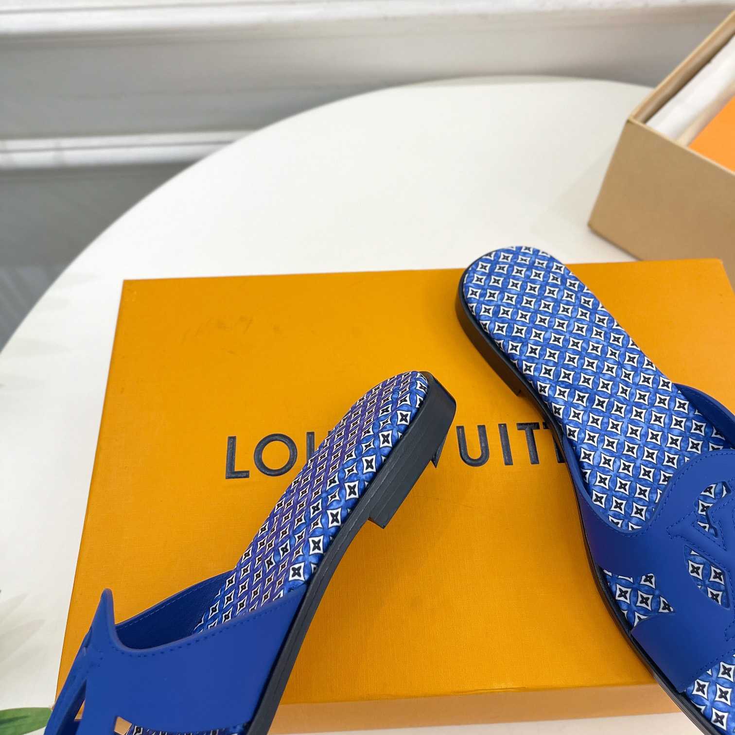 Louis Vuitton LV Isola Flat Mule - DopestKickz
