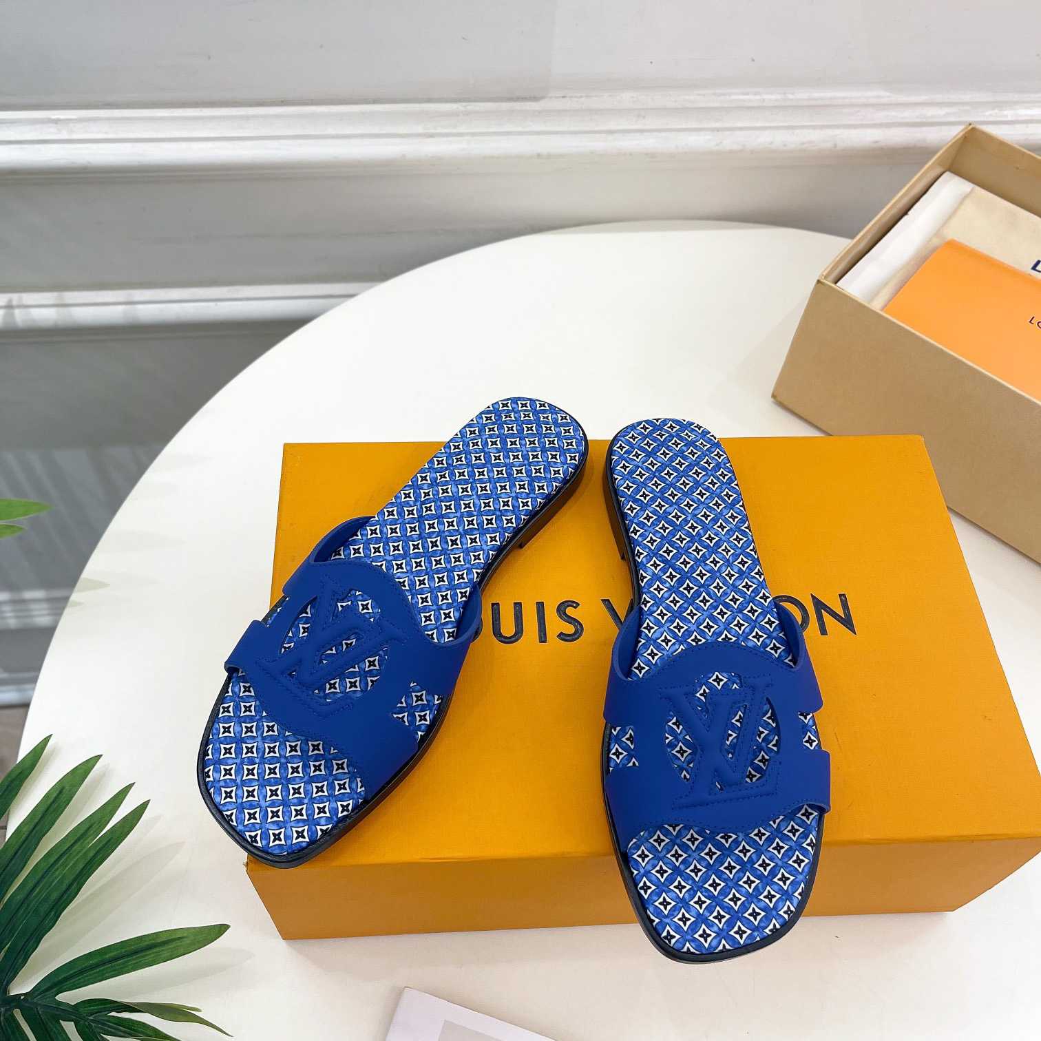 Louis Vuitton LV Isola Flat Mule - DopestKickz