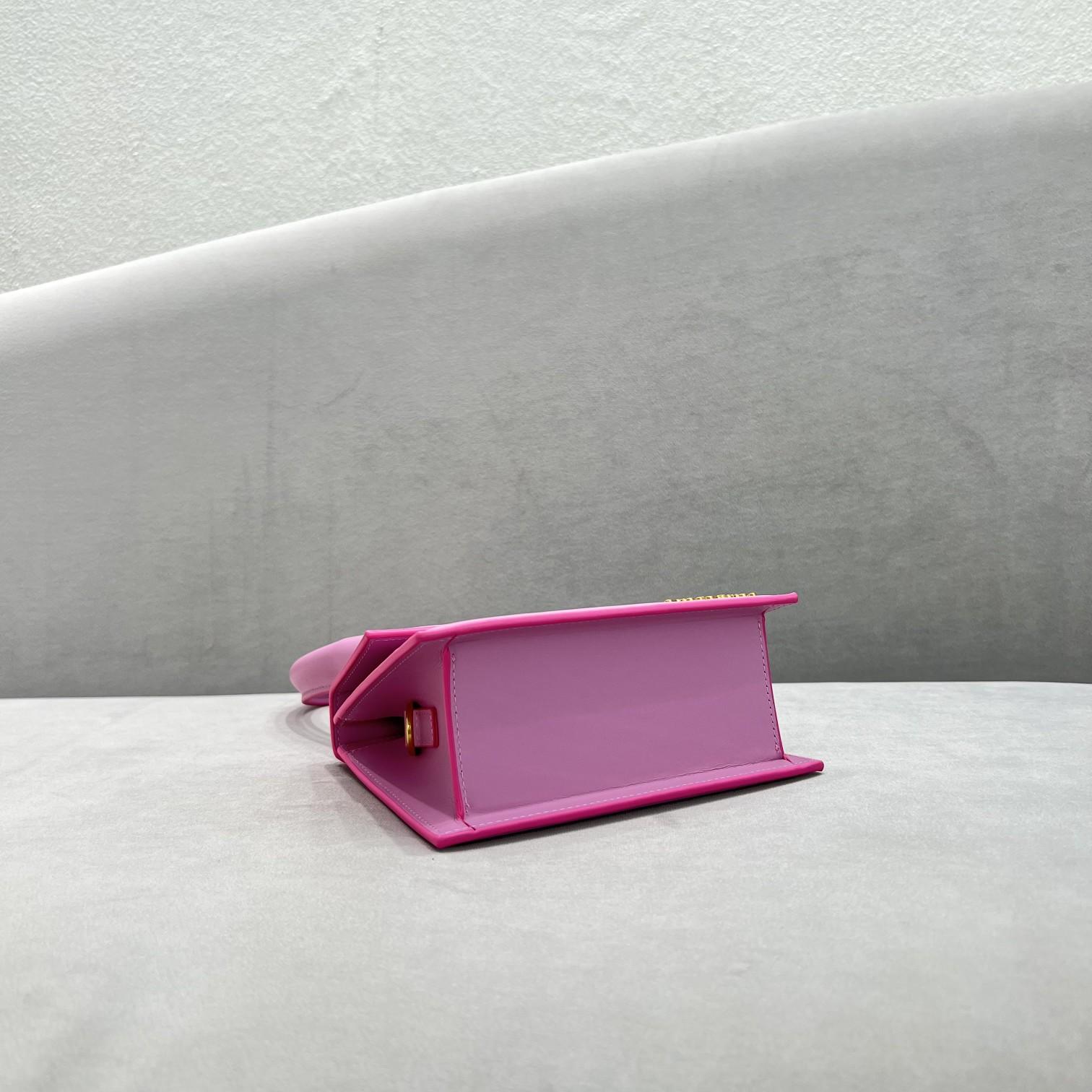 Jacquemus Le Chiquito Bag  (18x15.5x8cm) - DopestKickz