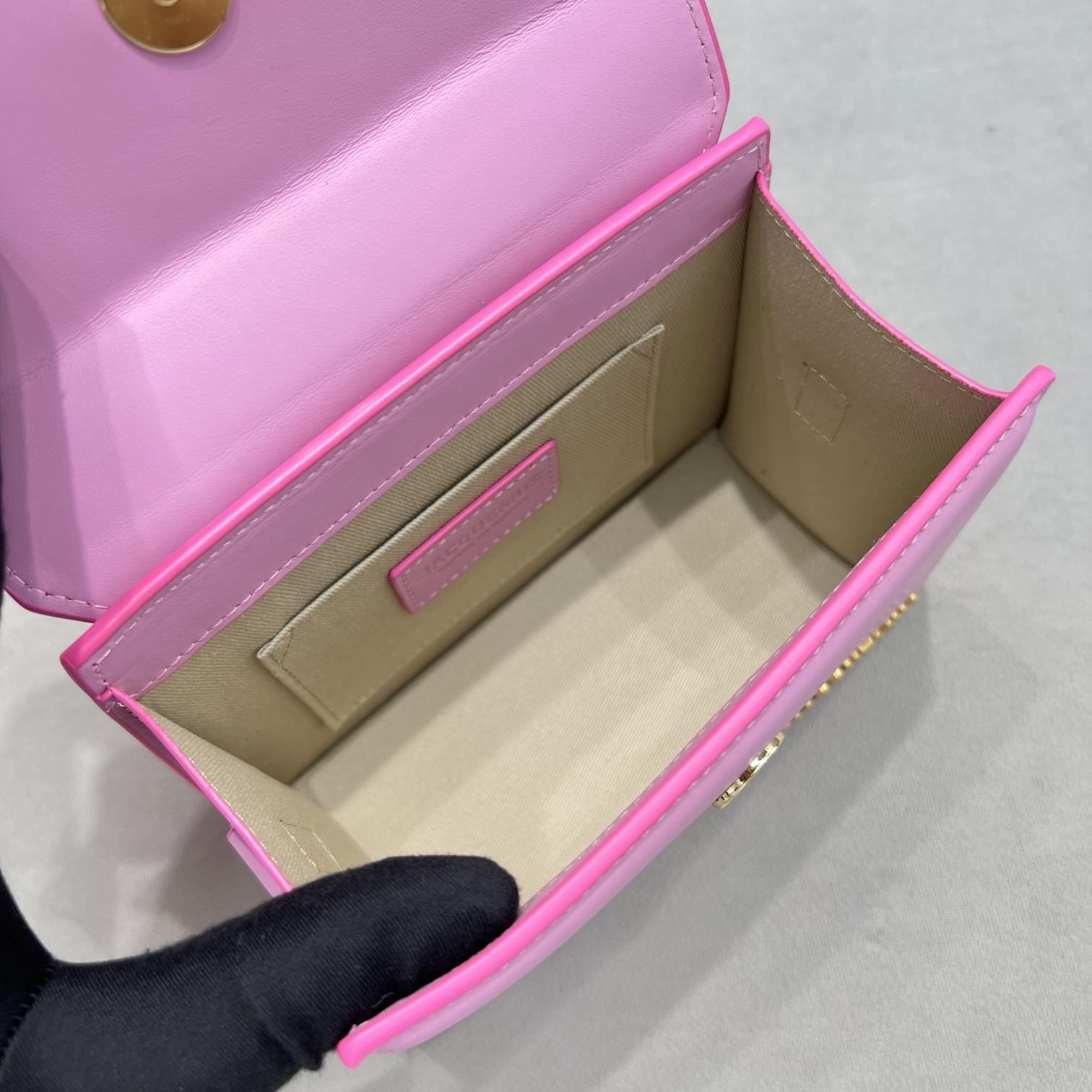 Jacquemus Le Chiquito Bag  (18x15.5x8cm) - DopestKickz