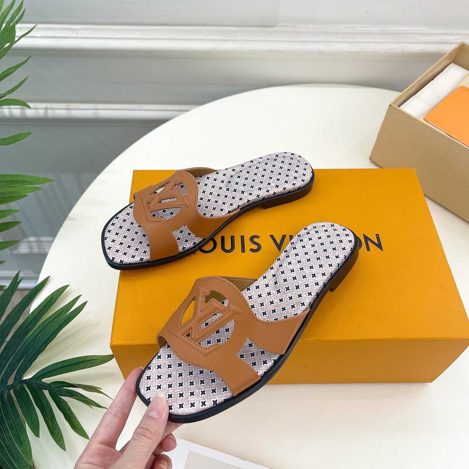 Louis Vuitton LV Isola Flat Mule - DopestKickz
