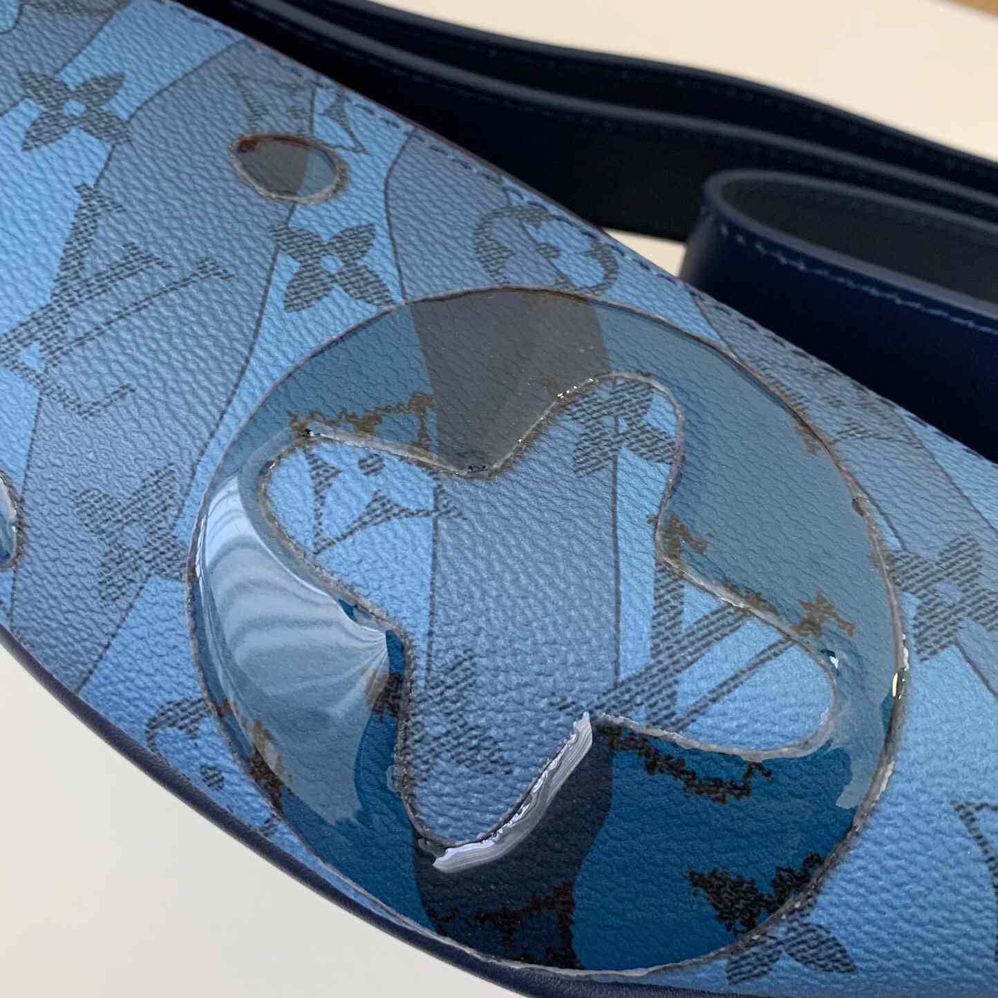 Louis Vuitton Discovery Bumbag  (44*15*9cm)   M22576 - DopestKickz