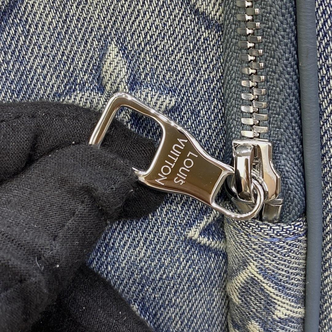 Louis Vuitton Montsouris Backpack  (32*40*19cm)M22534 - DopestKickz