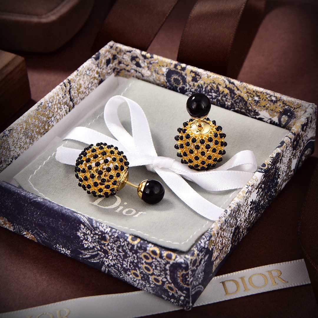 Dior Tribales Earrings - DopestKickz