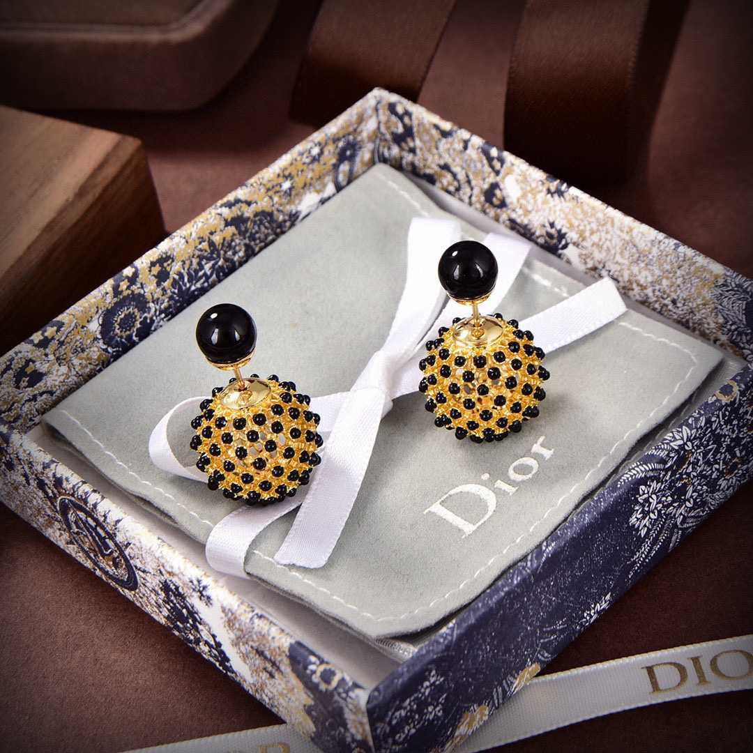 Dior Tribales Earrings - DopestKickz