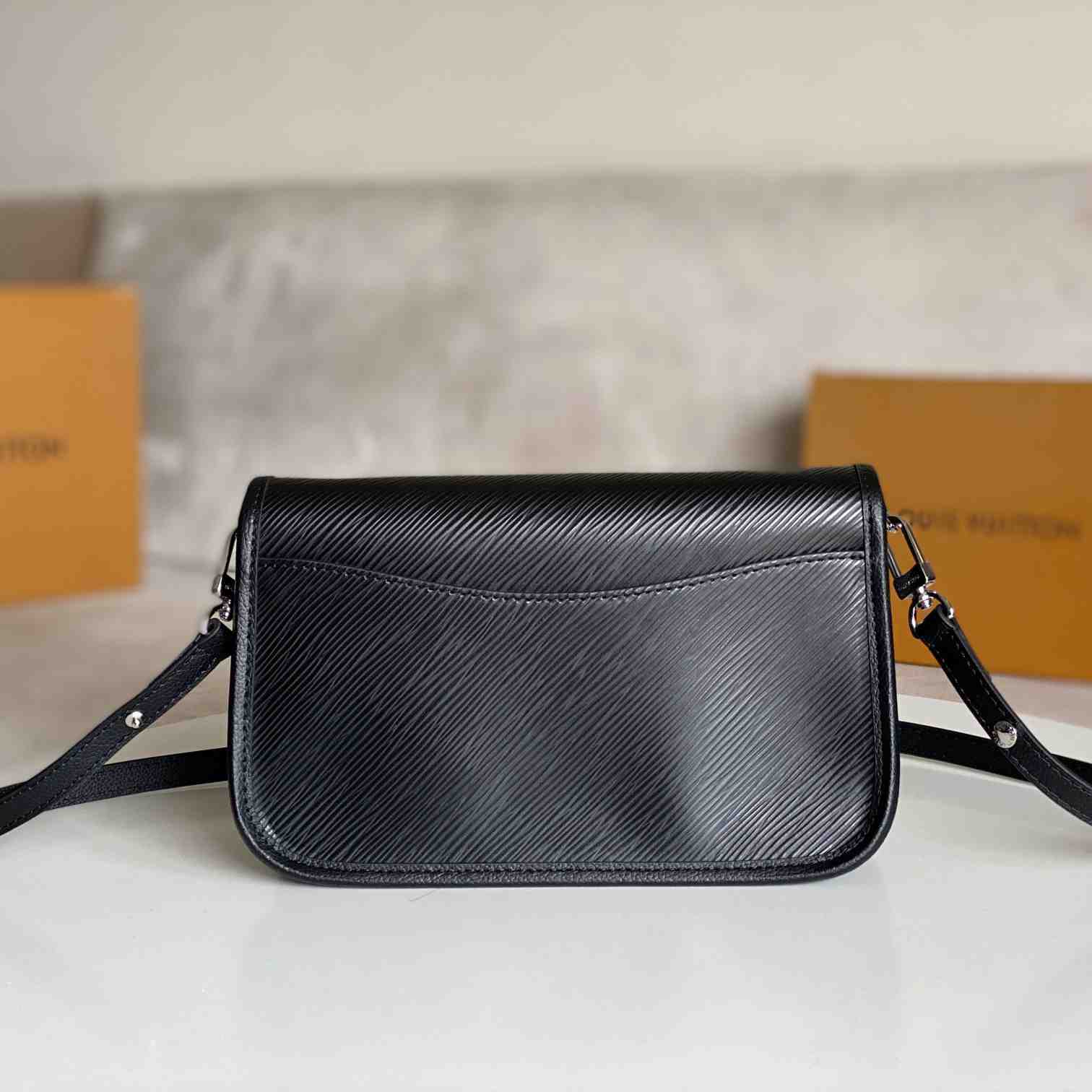 Louis Vuitton Buci    M59386 - DopestKickz