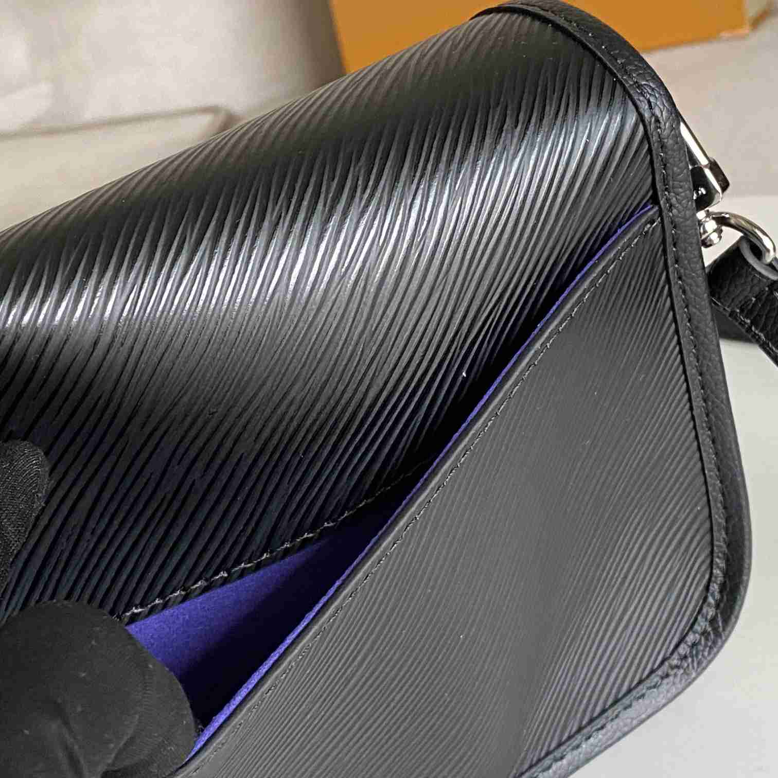 Louis Vuitton Buci    M59386 - DopestKickz