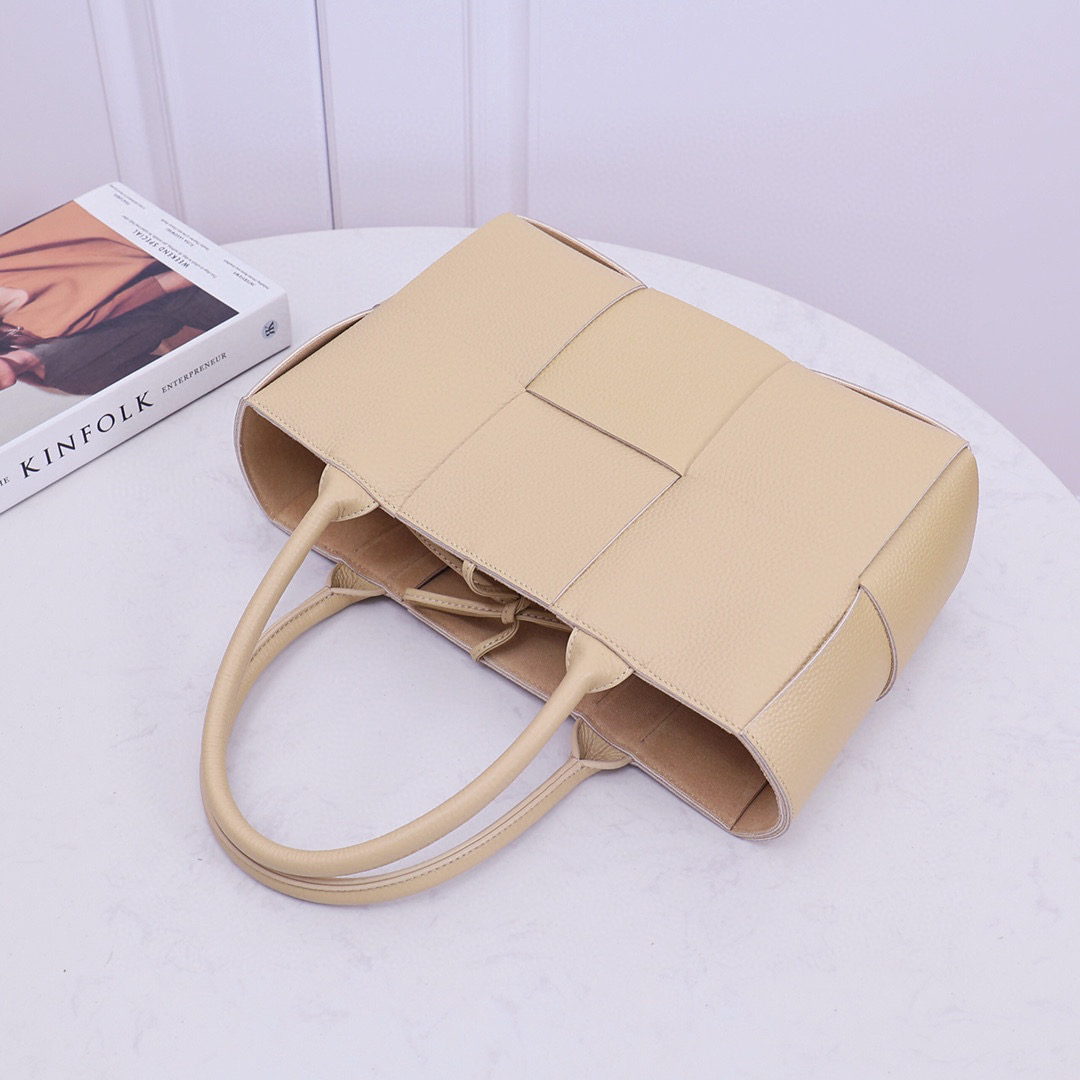 Bottega Veneta Small Arco Tote Bag  - DopestKickz