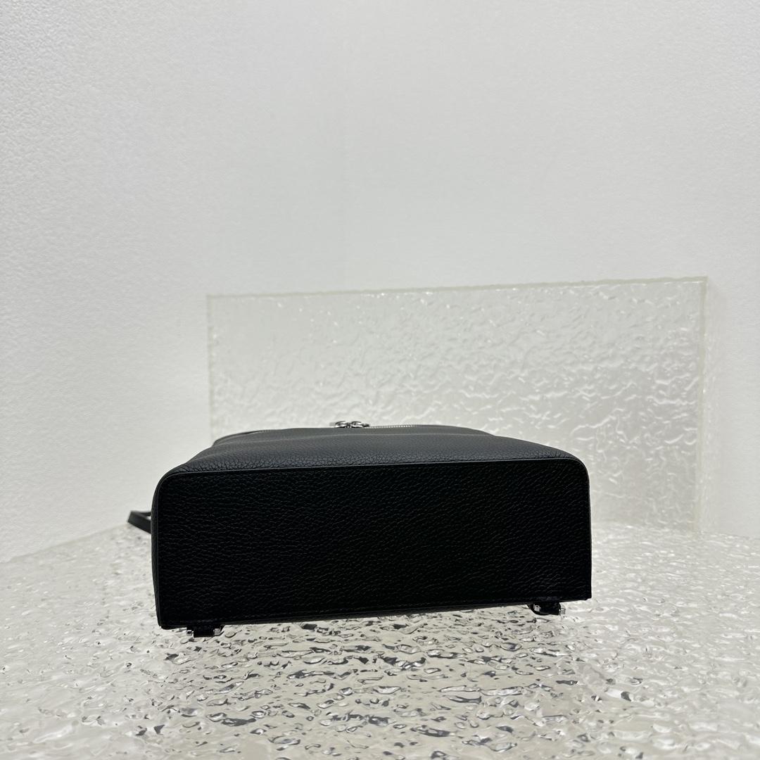 Loro Piana Extra Pocket Backpack L23.5   (23×8×22cm) - DopestKickz