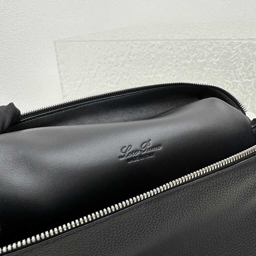 Loro Piana Extra Pocket Backpack L23.5   (23×8×22cm) - DopestKickz