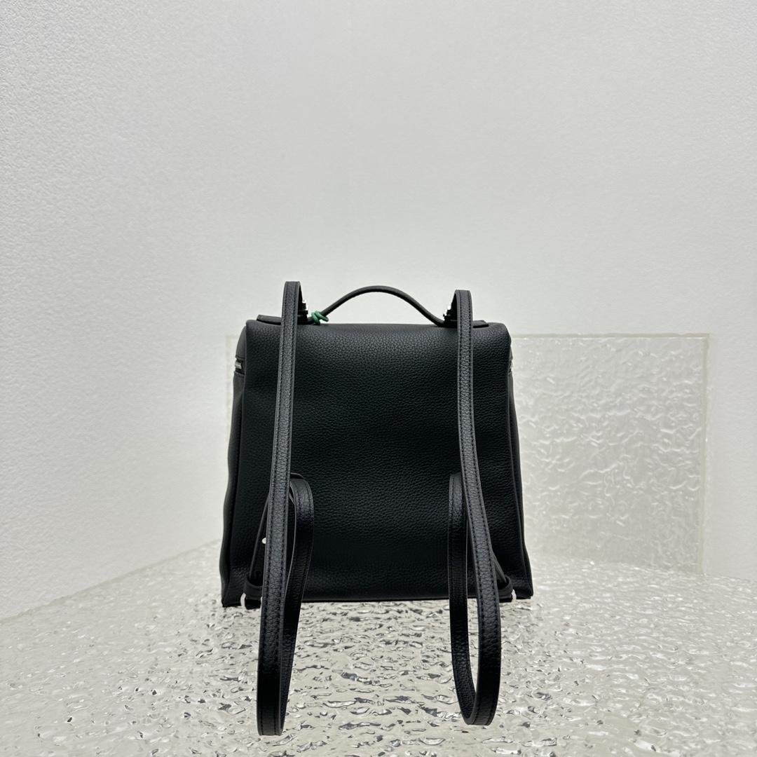 Loro Piana Extra Pocket Backpack L23.5   (23×8×22cm) - DopestKickz