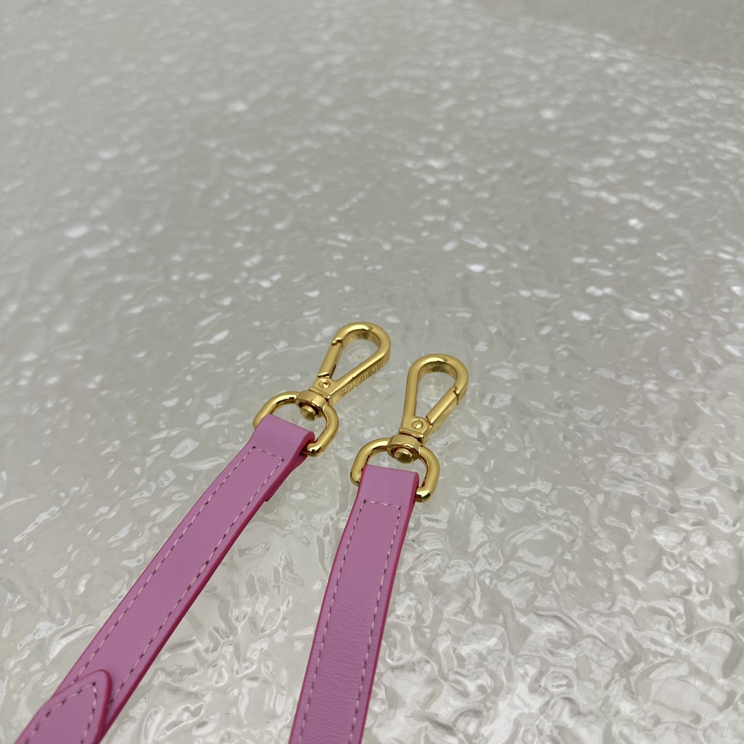 Jacquemus Le Grand Bambino - Pink - DopestKickz