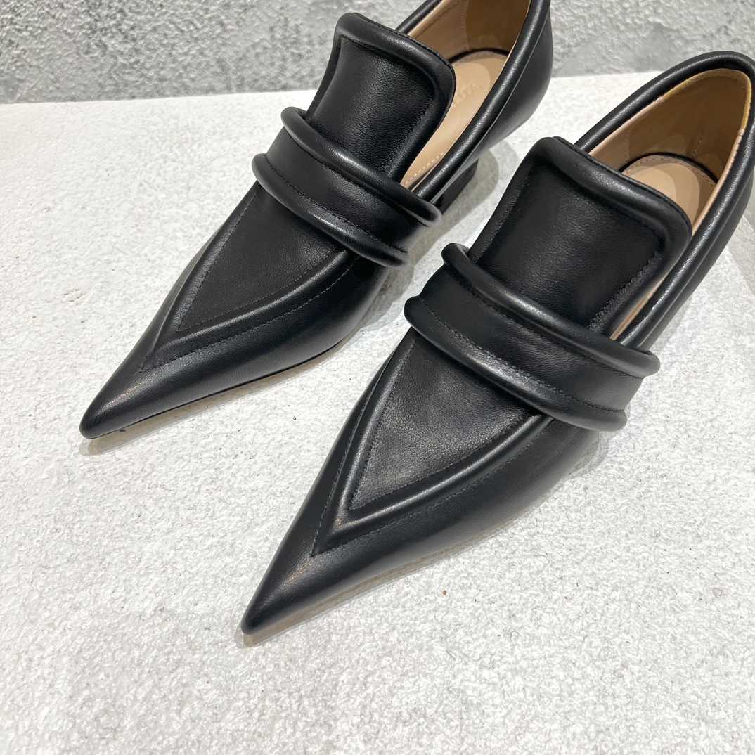 Bottega Veneta Spada Pump - DopestKickz