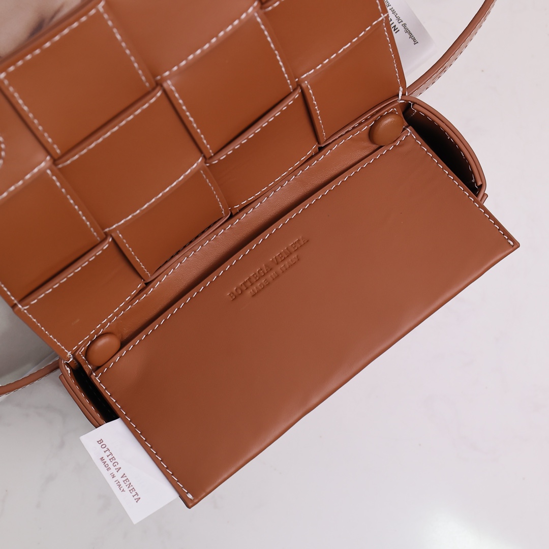 Bottega Veneta Cassette Belt Bag - DopestKickz