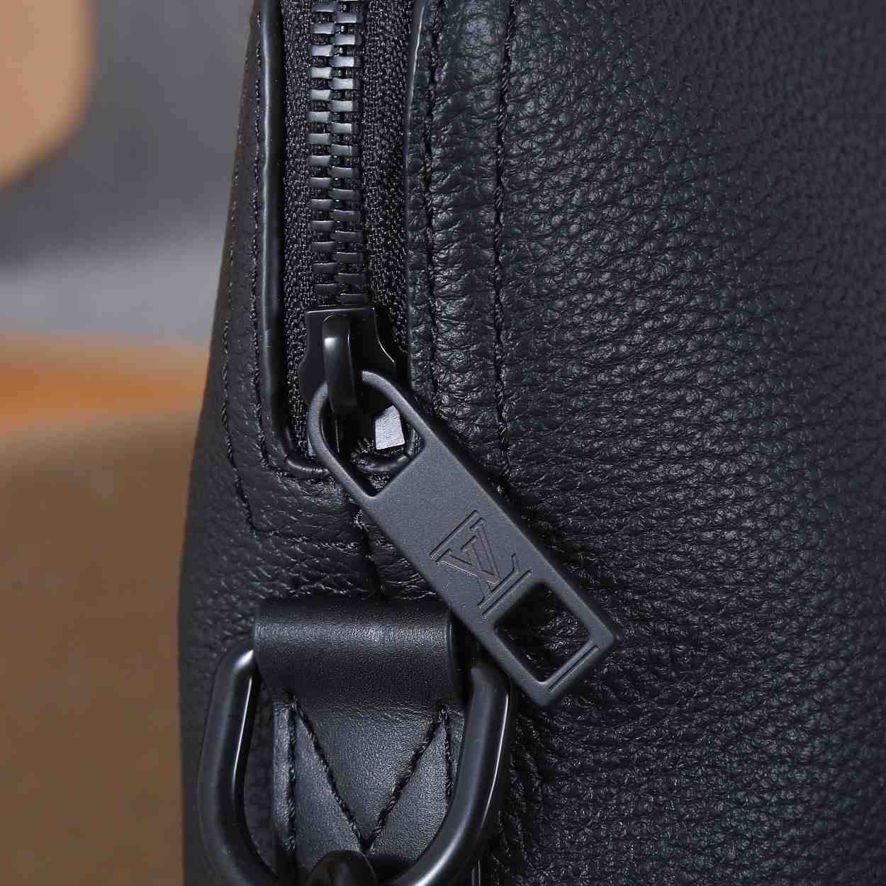 Louis Vuitton Takeoff Briefcase     M59159 - DopestKickz