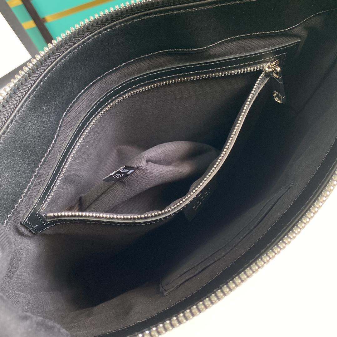 Gucci GG Black Messenger  (27-28.5-5cm) - DopestKickz