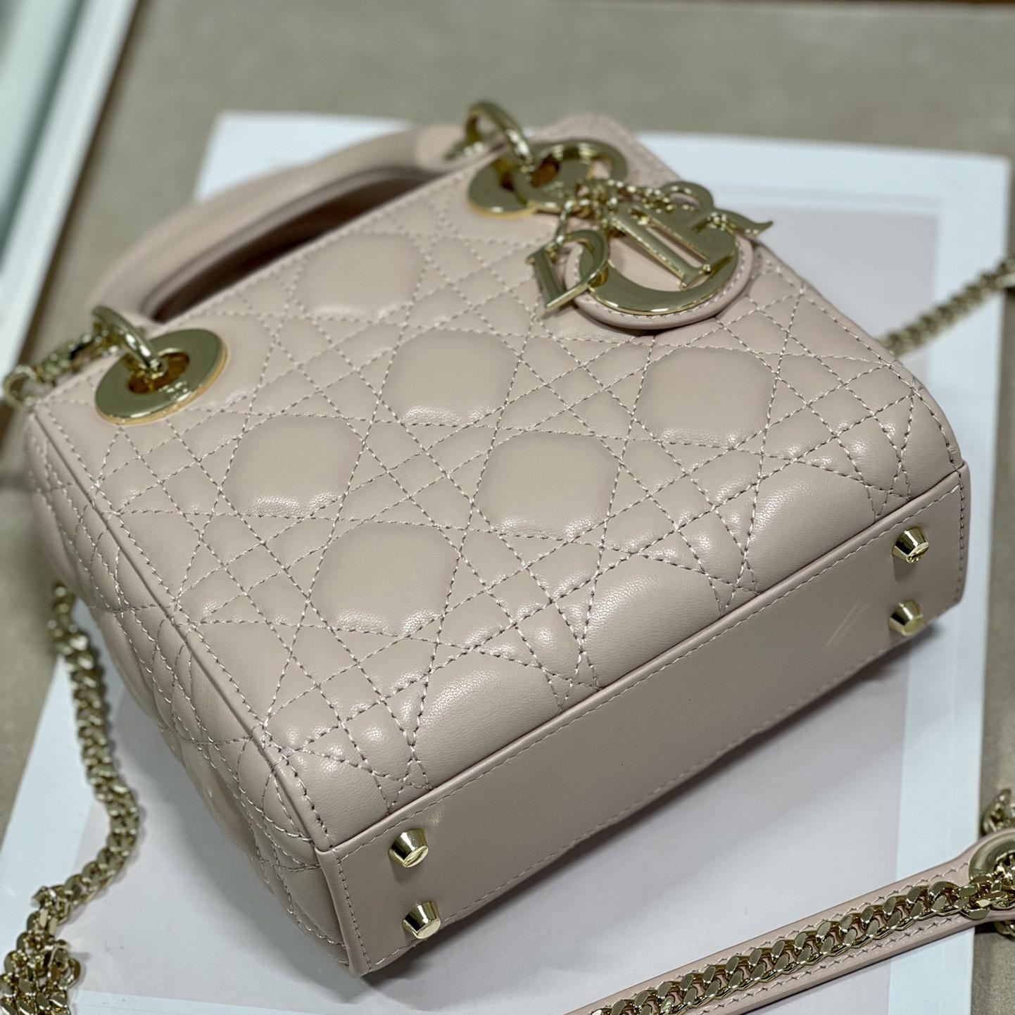 Dior Lady Dior Bag  (17 x 7.5x 14cm) - DopestKickz