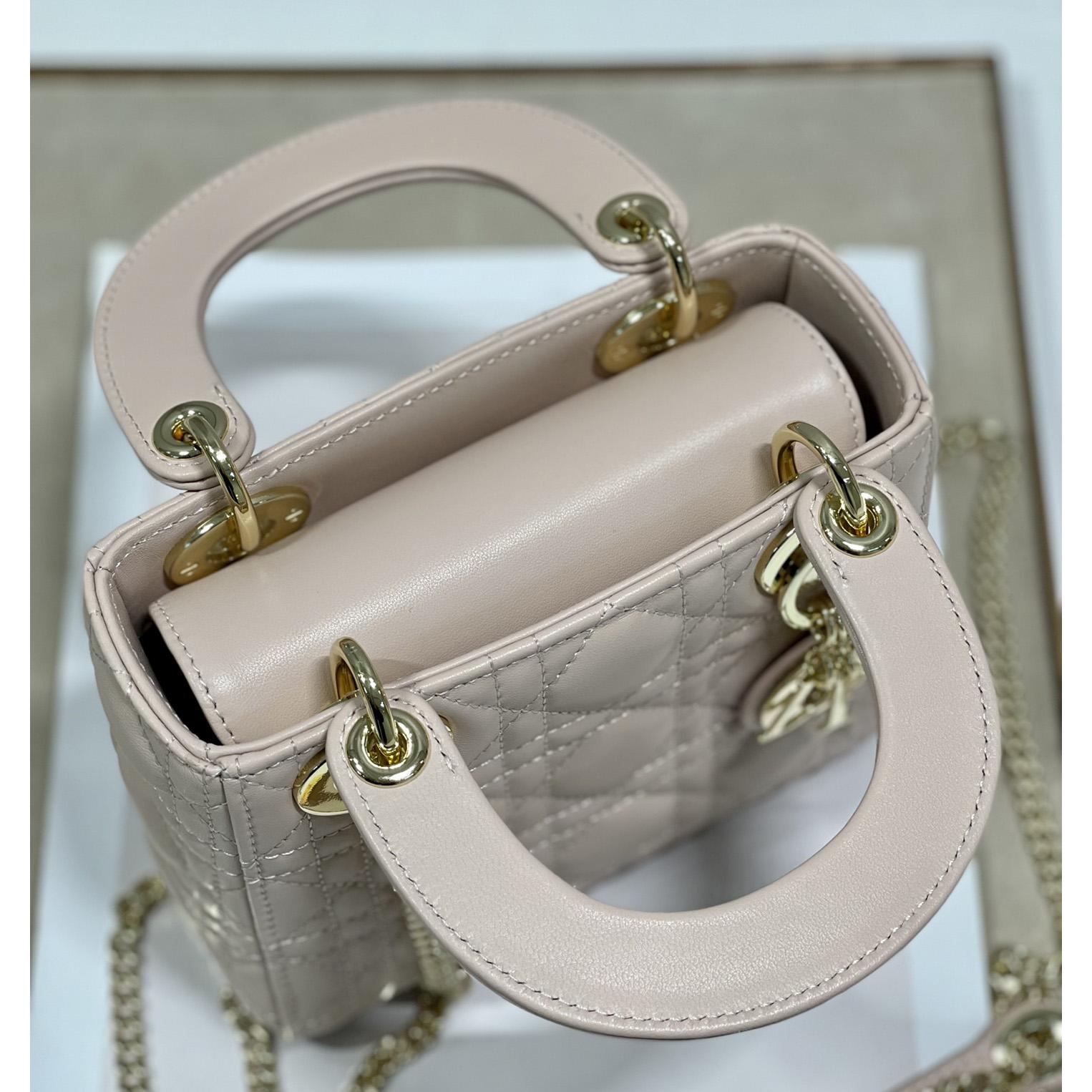 Dior Lady Dior Bag  (17 x 7.5x 14cm) - DopestKickz