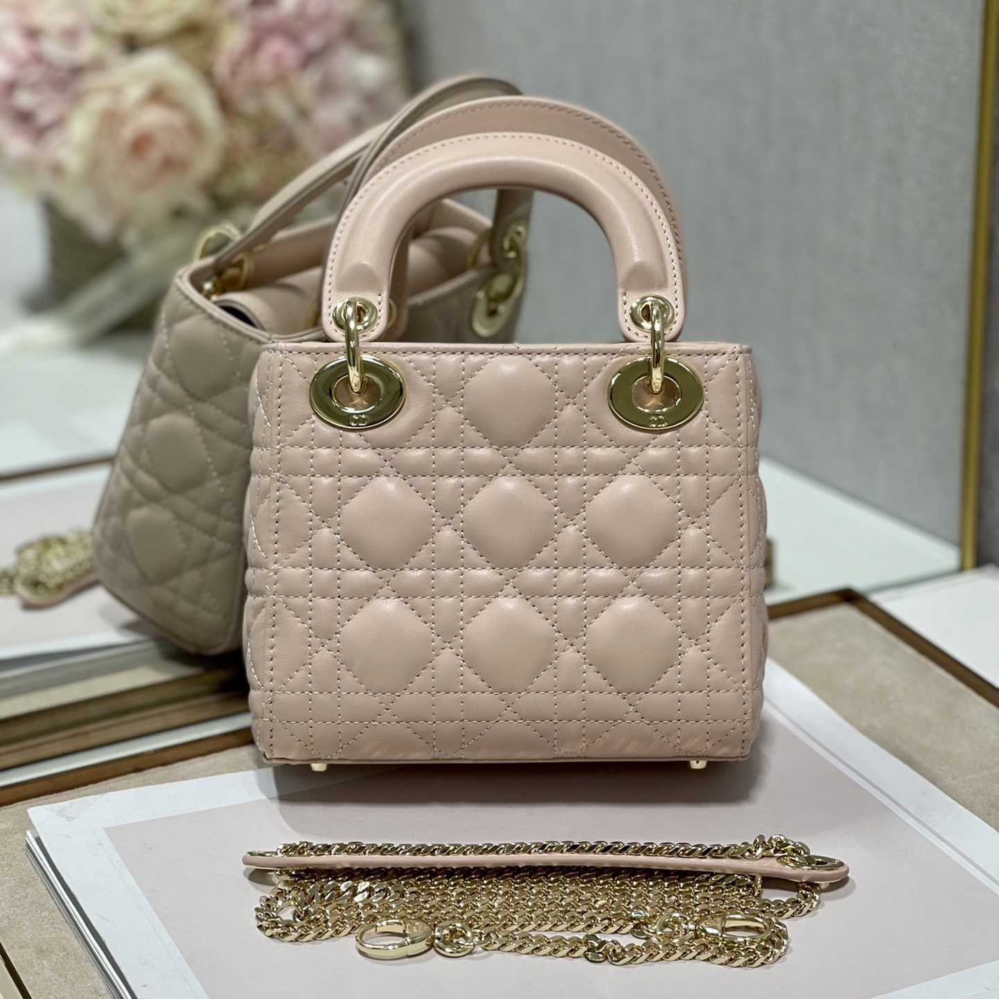 Dior Lady Dior Bag  (17 x 7.5x 14cm) - DopestKickz