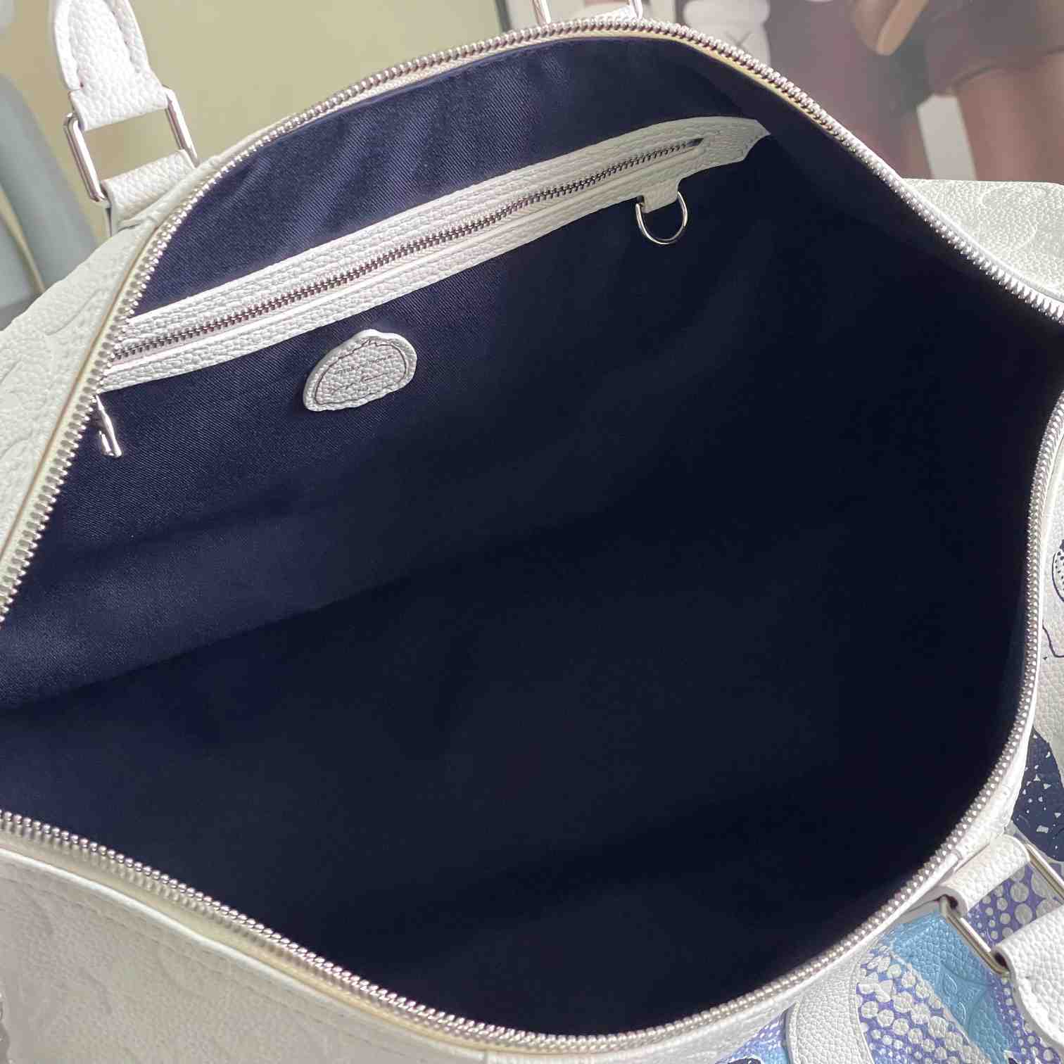 Louis Vuitton LV x YK Bandoulière Keepall 50    M21678 - DopestKickz